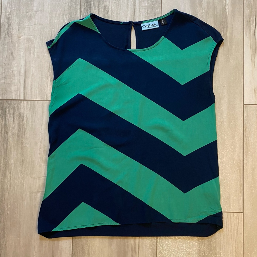 Cynthia by Cynthia Rowley Green and Navy Chevron Mixed Media Short Sleeve Top S